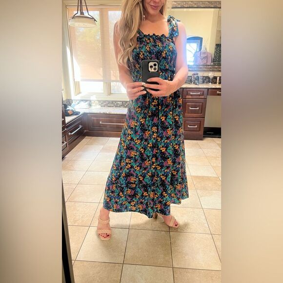 Floral Maxi Dress in Vibrant Colors - Picture 8 of 9